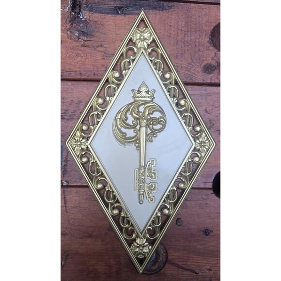 4 Hollywood Regency Diamond Shaped Wall Plaques Key Keyhole Violin Bouquet DART - Picture 3 of 10